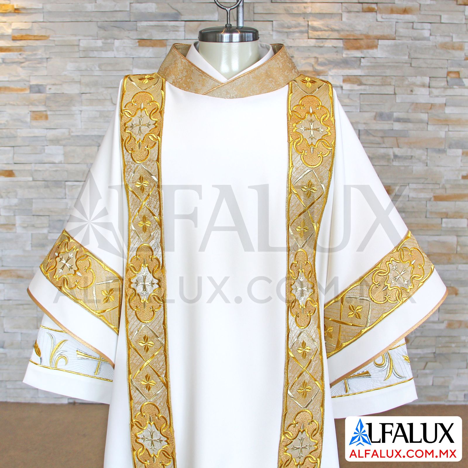 02 ROYAL Alfalux Dalmatica Blanco Doble Raya Mangas Brocado 213 (29)